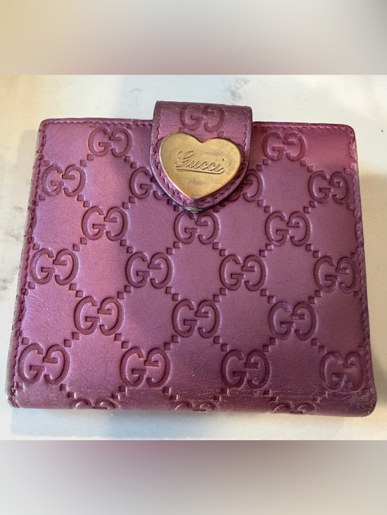 Gucci Accessories - Gucci Purple-Pink Embossed GG Heart Snap Card Holder